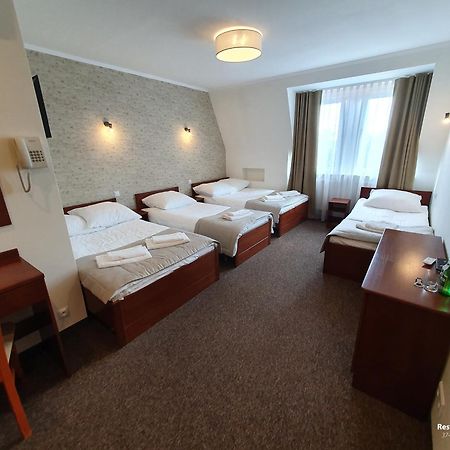 Hotel Palacowa Narol Экстерьер фото