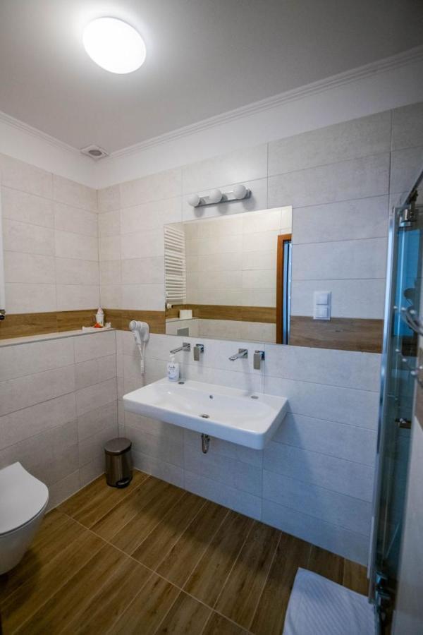 Hotel Palacowa Narol Экстерьер фото