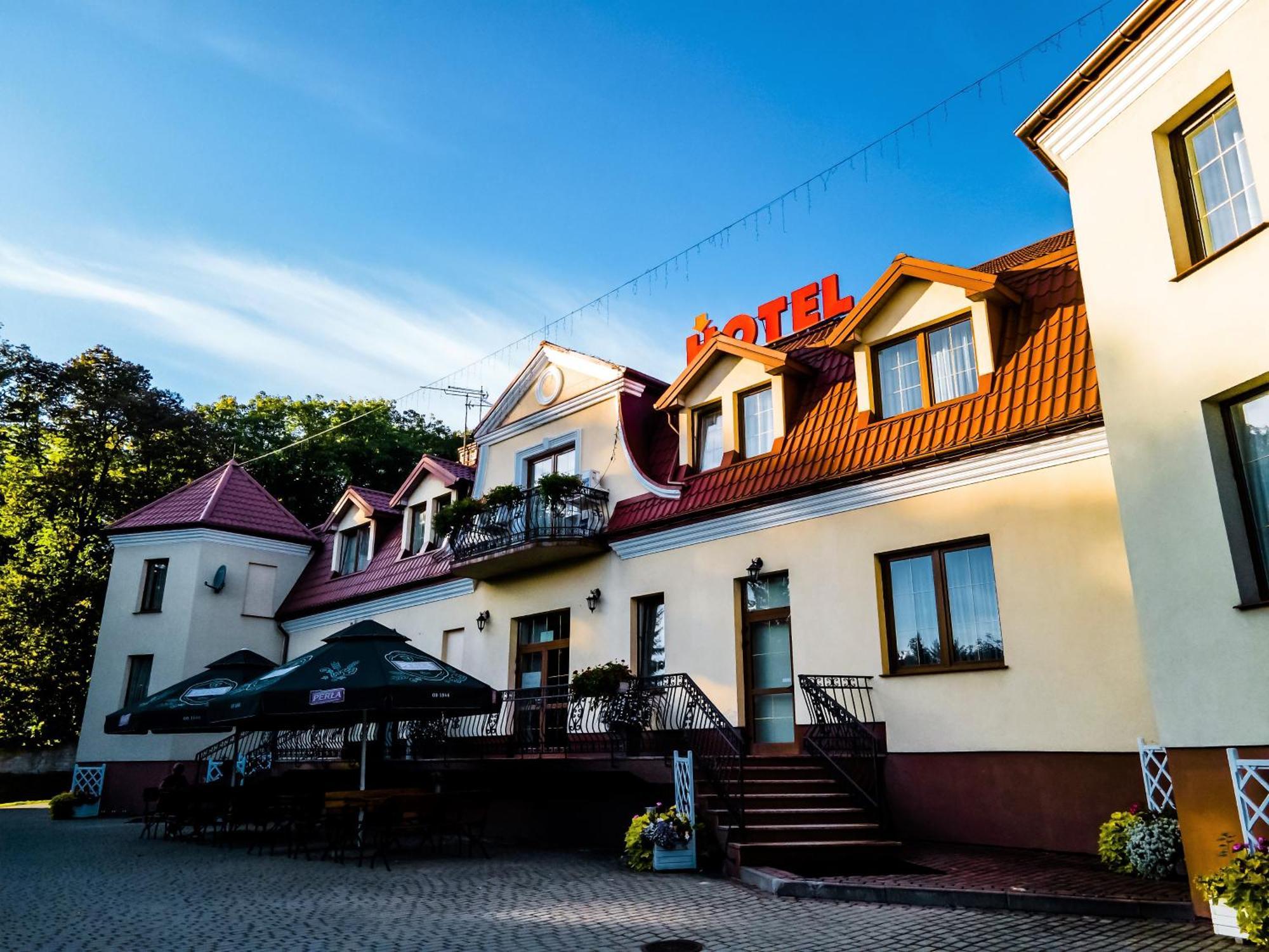 Hotel Palacowa Narol Экстерьер фото